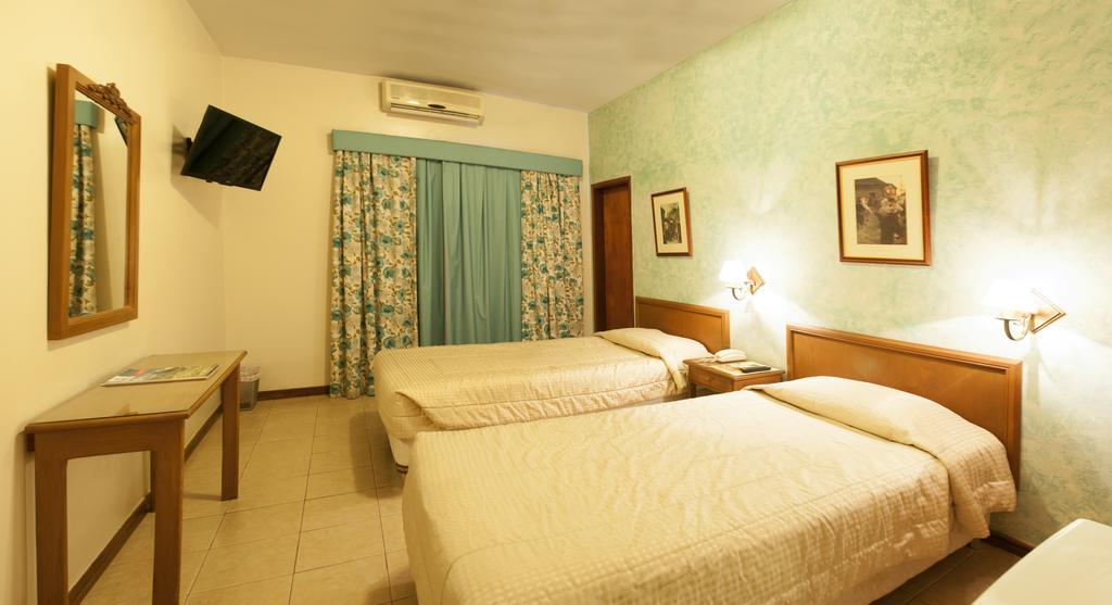 Hotel Bristol อะซุนซิออง ห้อง รูปภาพ