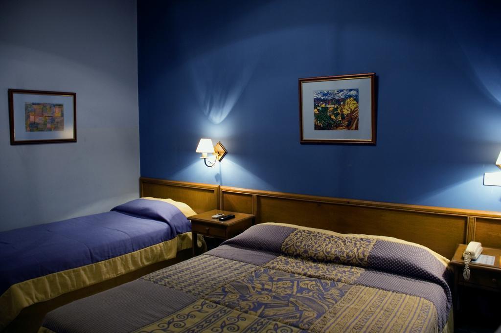 Hotel Bristol อะซุนซิออง ภายนอก รูปภาพ