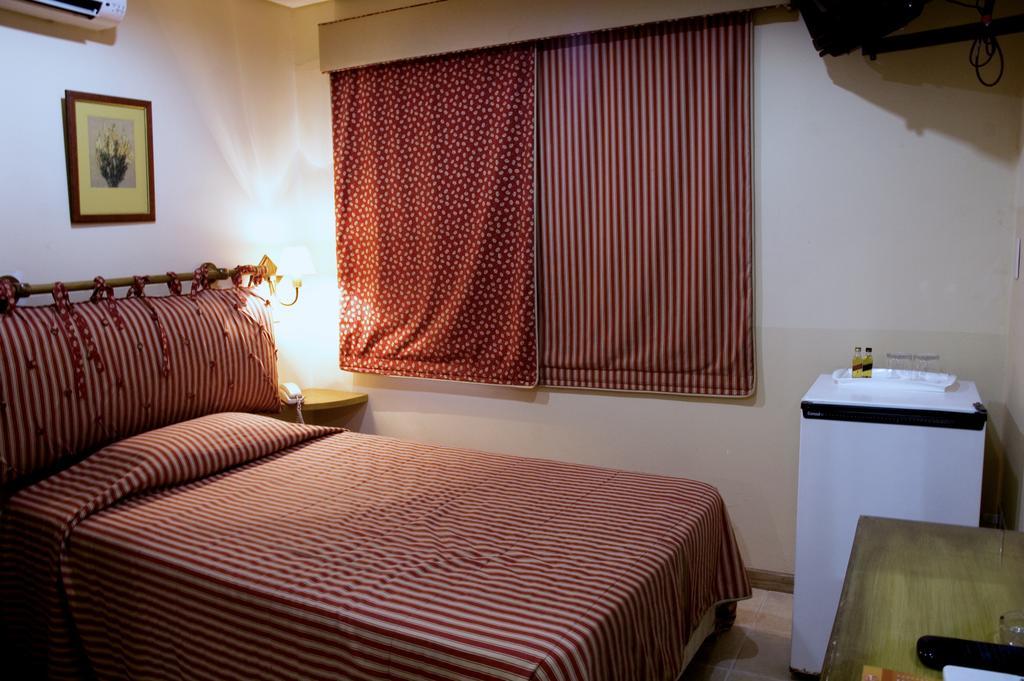 Hotel Bristol อะซุนซิออง ภายนอก รูปภาพ