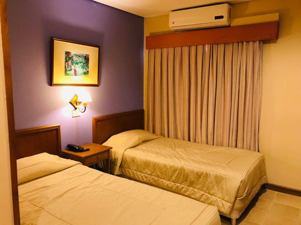 Hotel Bristol อะซุนซิออง ภายนอก รูปภาพ